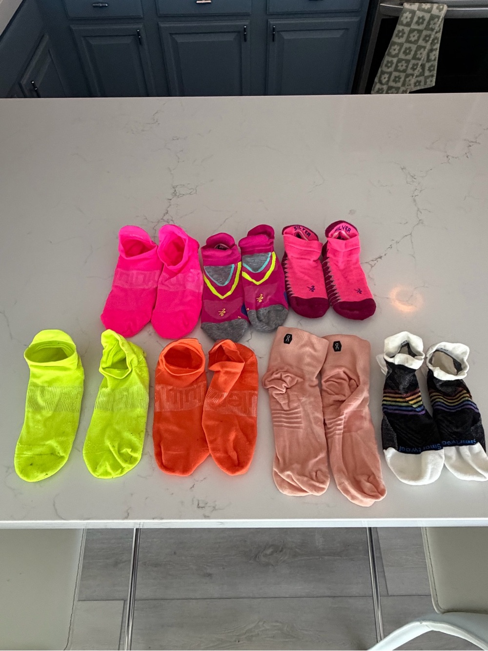 Lot of women’s size 38-40 athletic socks